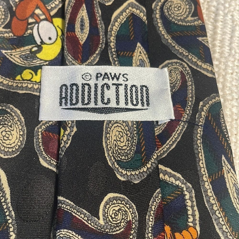 Paws Addiction Garfield & Odie Men’s Tie, Garfield the Cat , Paisley - Picture 5 of 7